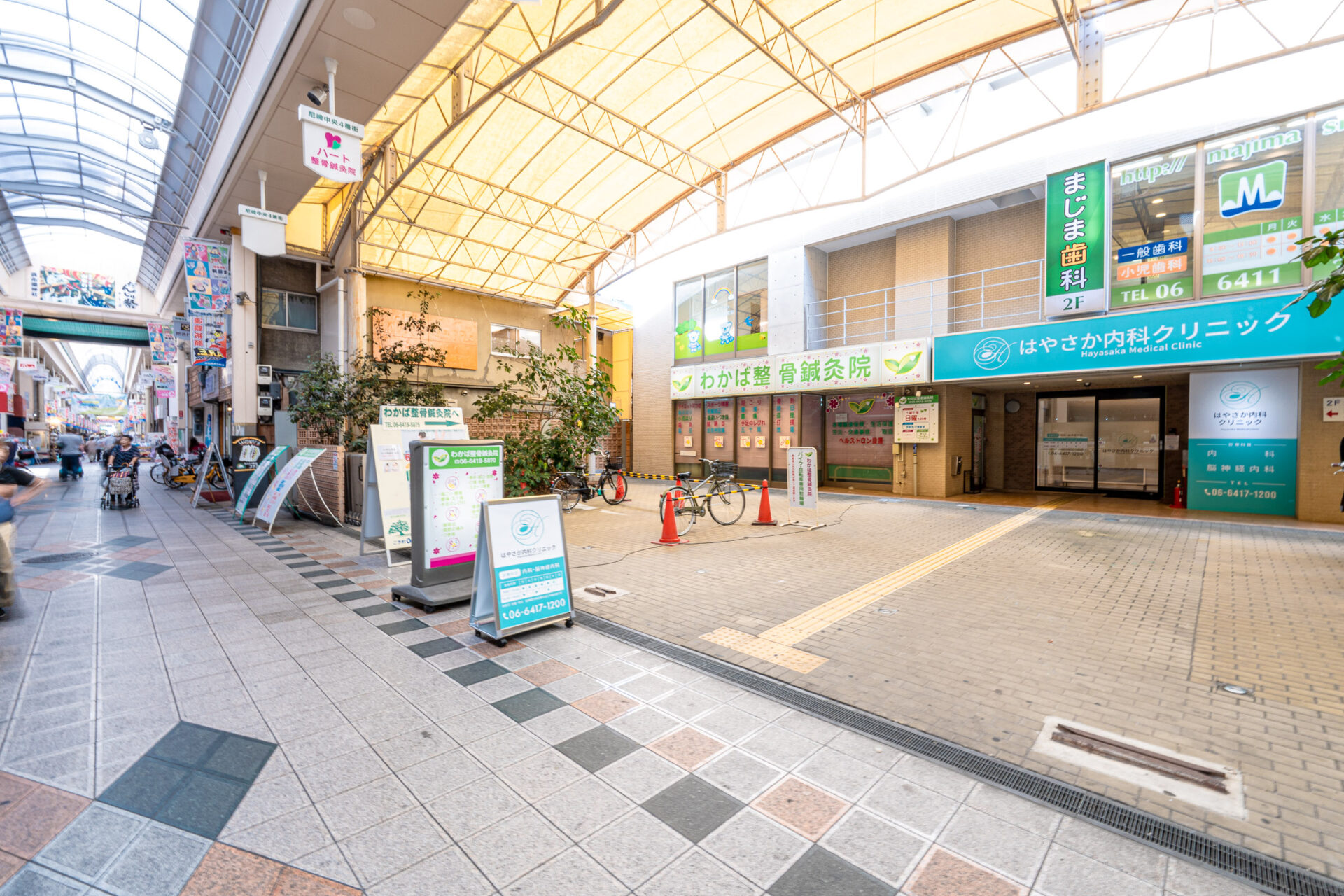 阪神尼崎駅より徒歩6分、雨の日も安心な立地